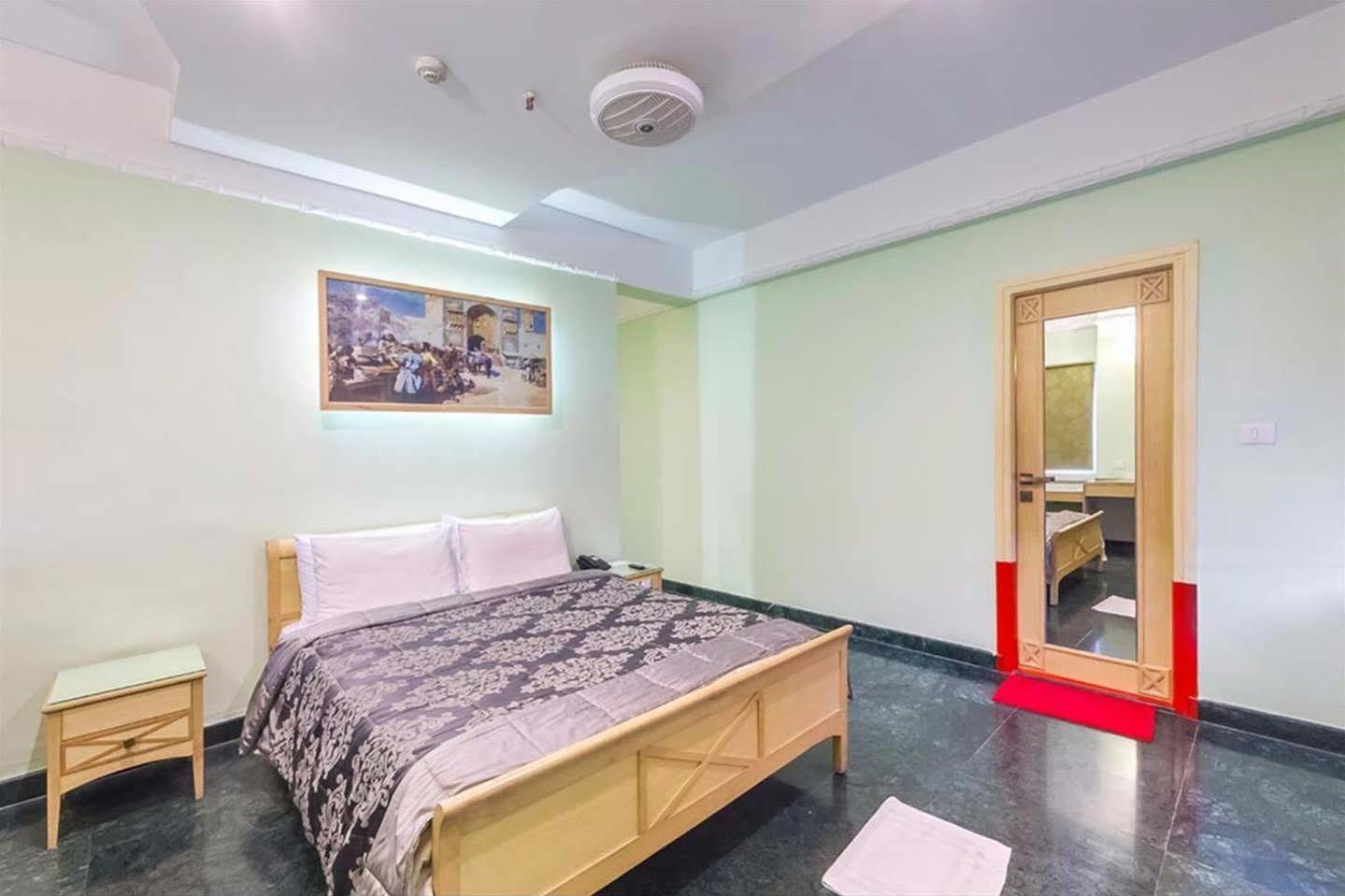 Treebo Komfort Suites, 3 Km From Mysore Palace Luaran gambar